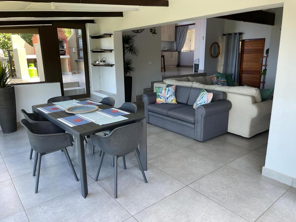 Billfish Apartments Баллито Экстерьер фото